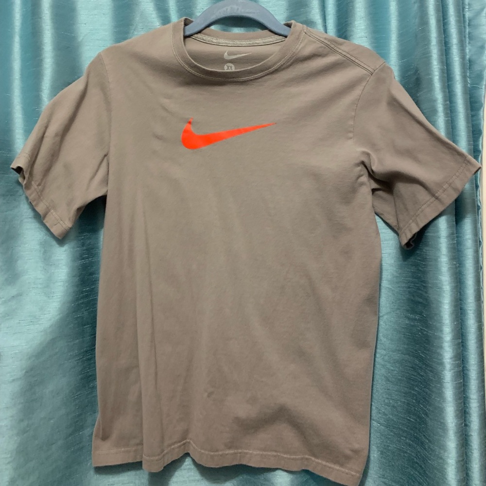 Boys Nike T-shirt